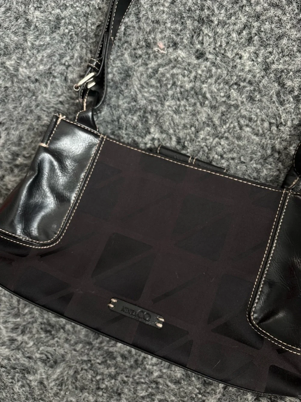 Nine West Monogram Shoulder bag - Picture 2 of 8